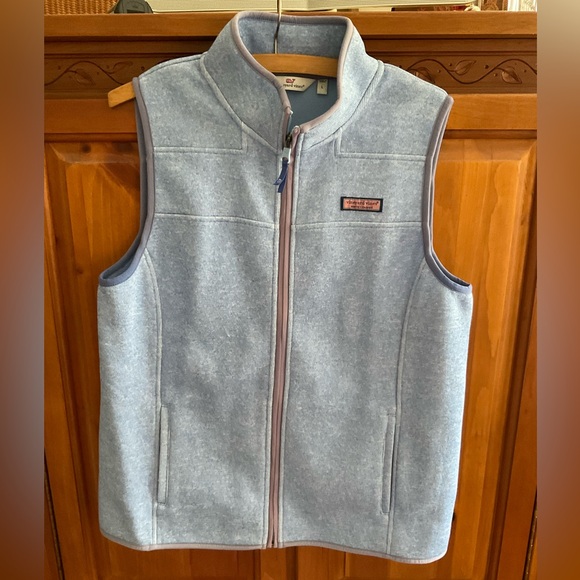 Vineyard Vines Jackets & Blazers - VINEYARD VINES Light Blue Outdoor Vest. Front zipper closure Women’s Large